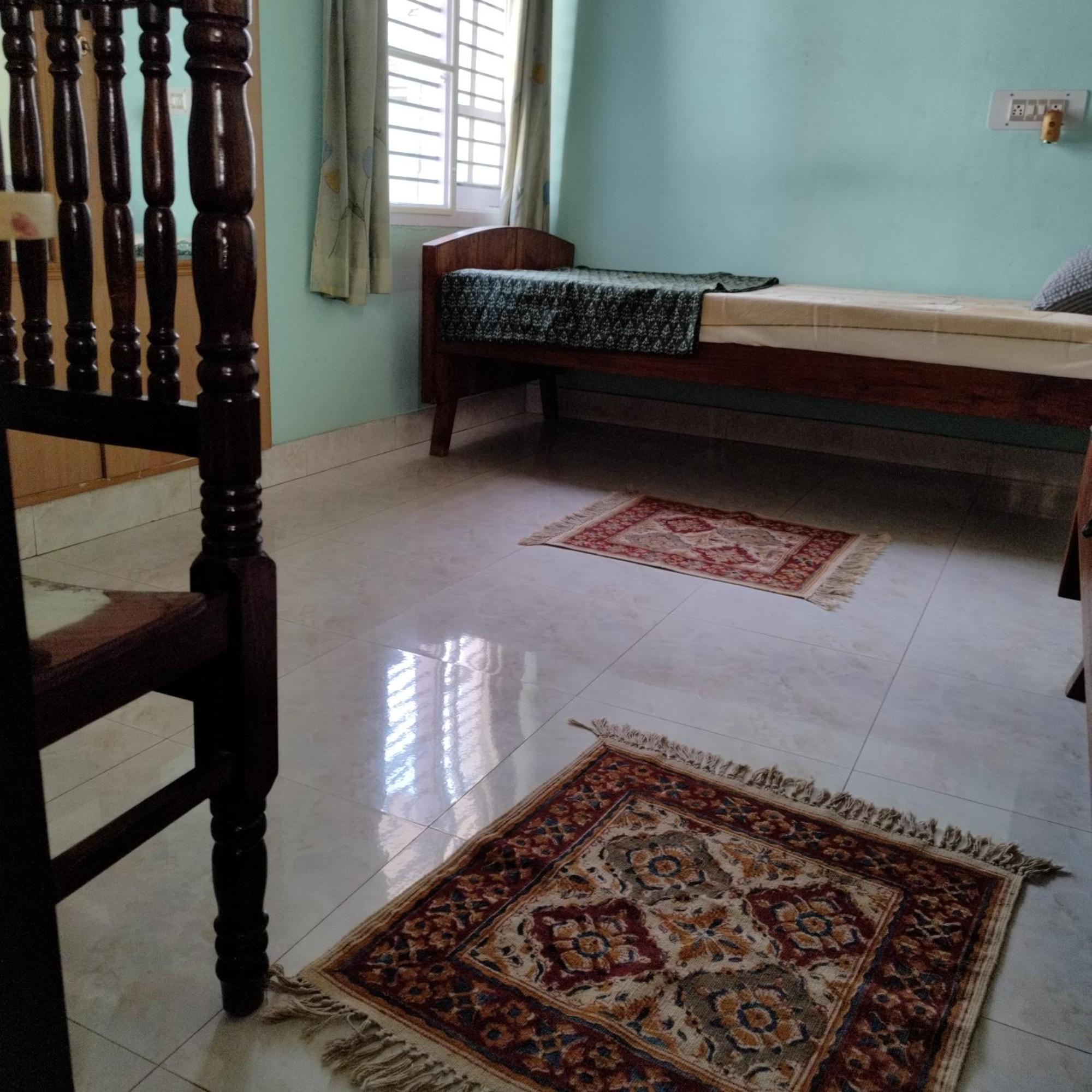 Mahadimane - Spacious House With 3 Bed Rooms Mysore Buitenkant foto