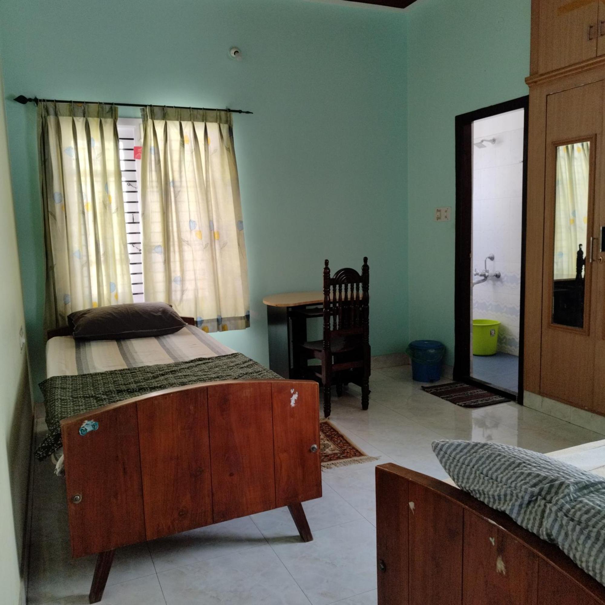 Mahadimane - Spacious House With 3 Bed Rooms Mysore Buitenkant foto