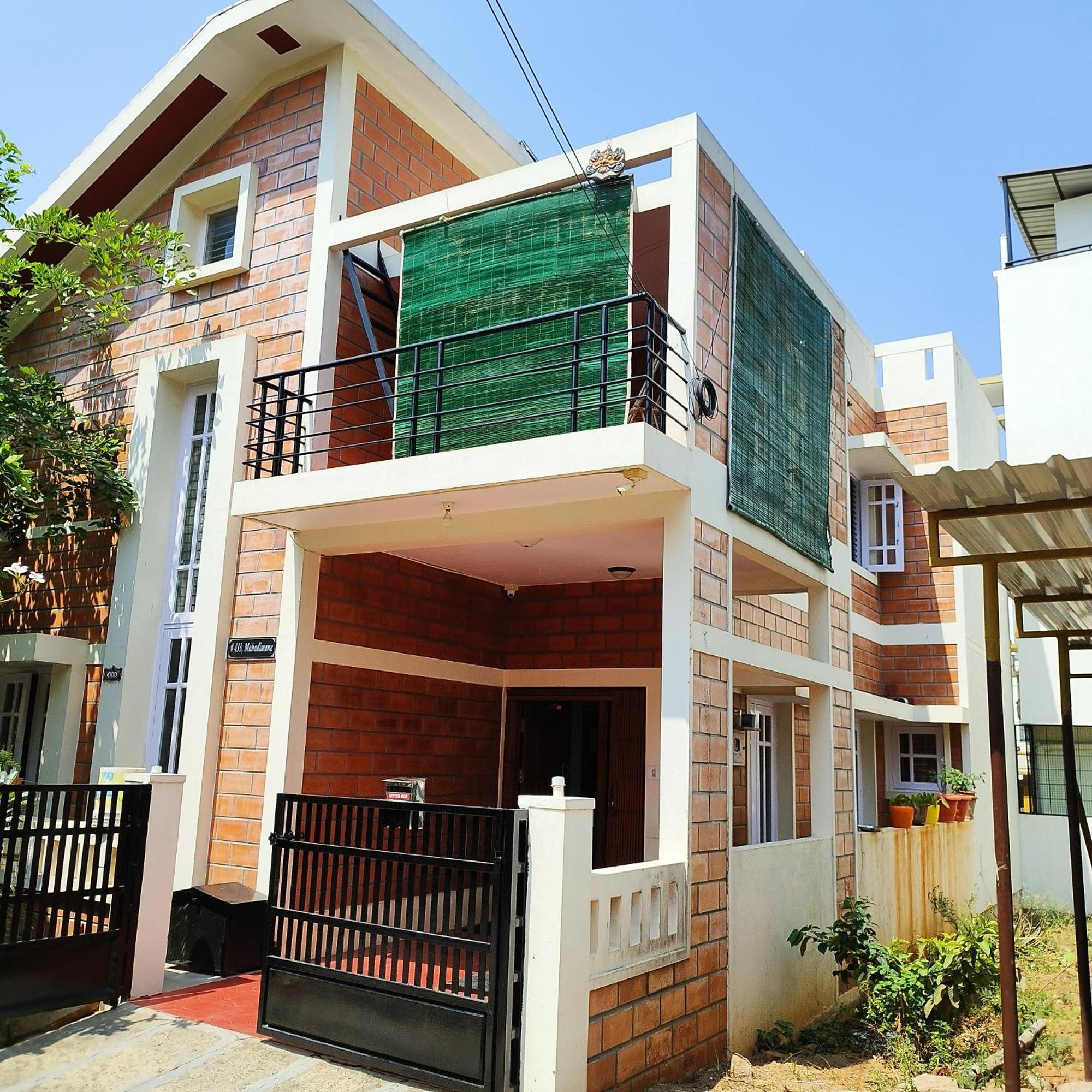 Mahadimane - Spacious House With 3 Bed Rooms Mysore Buitenkant foto