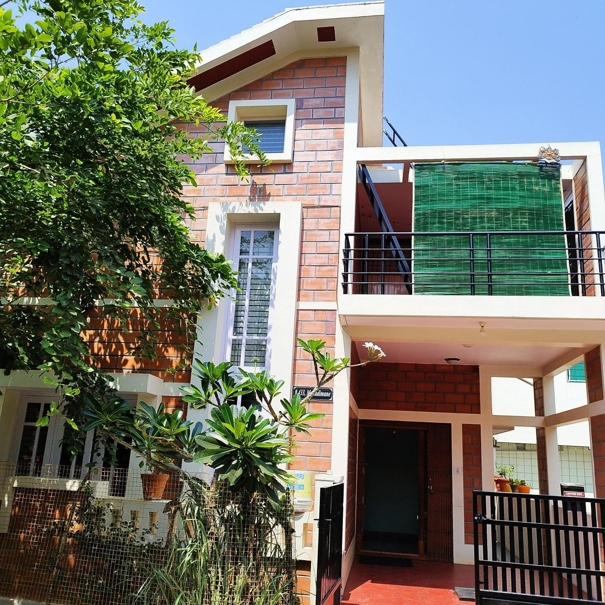 Mahadimane - Spacious House With 3 Bed Rooms Mysore Buitenkant foto